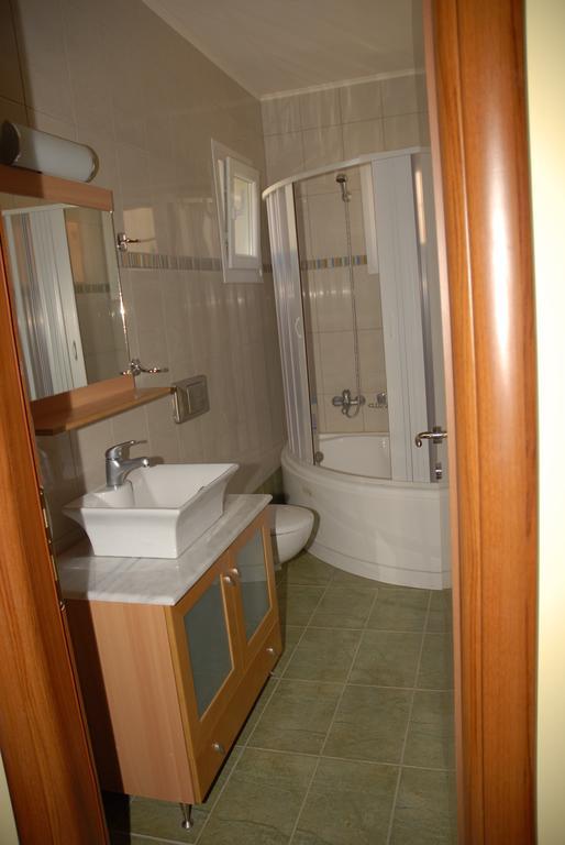 Yakinthos Garden Apartment Anaxos Exterior photo